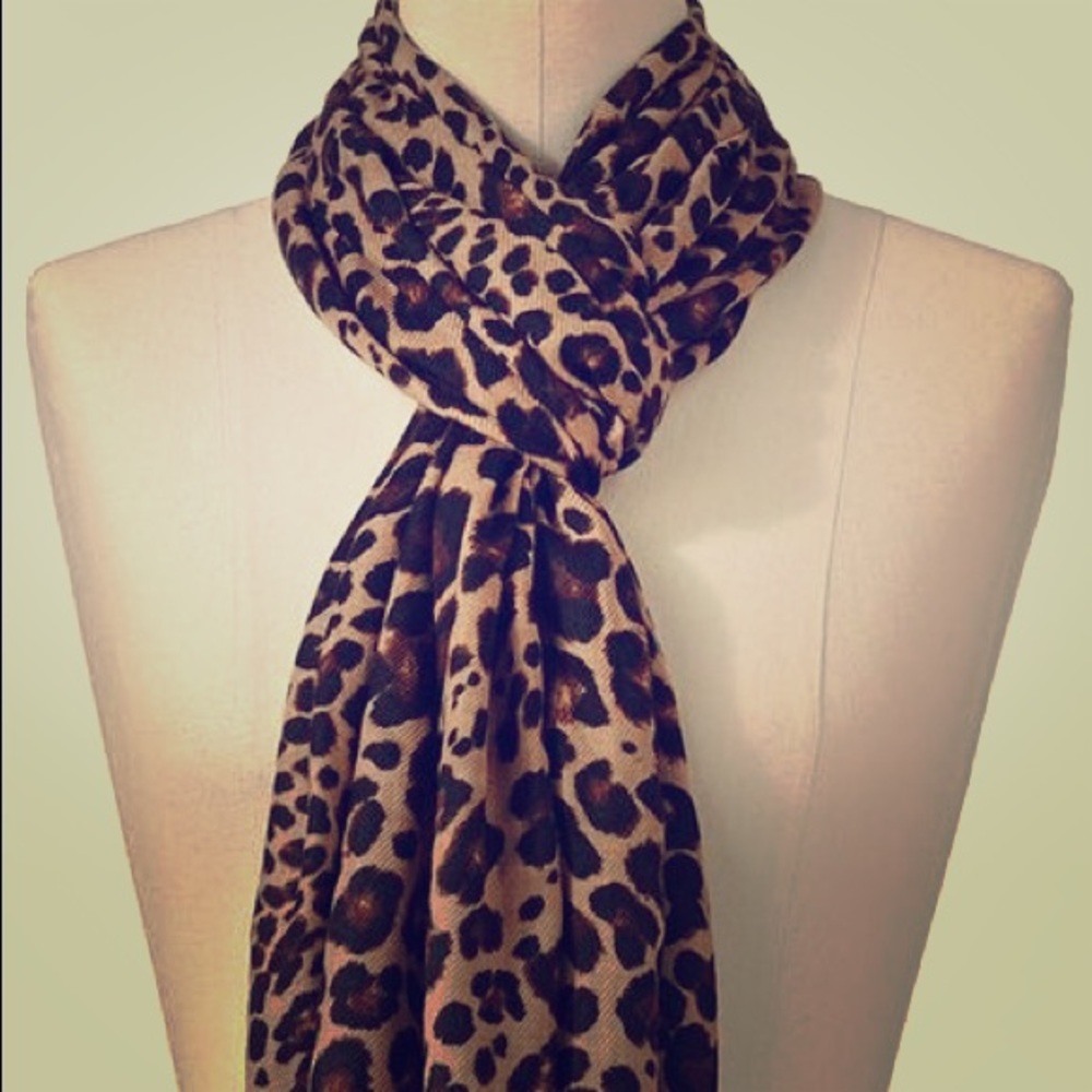 Pashmina leopard shawl